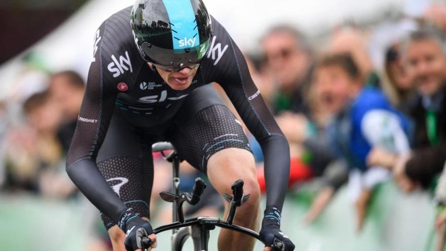 Froome, arrollado por un conductor mientras entrenaba