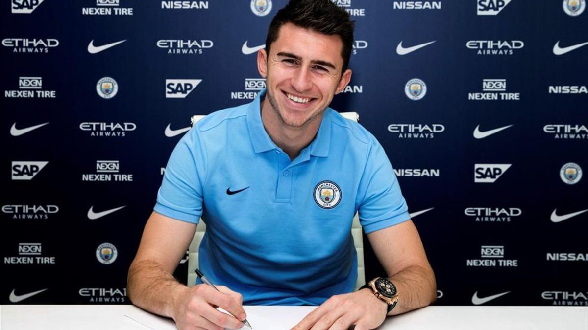 El fichaje de Laporte salva al equipo de su localidad de la desaparición