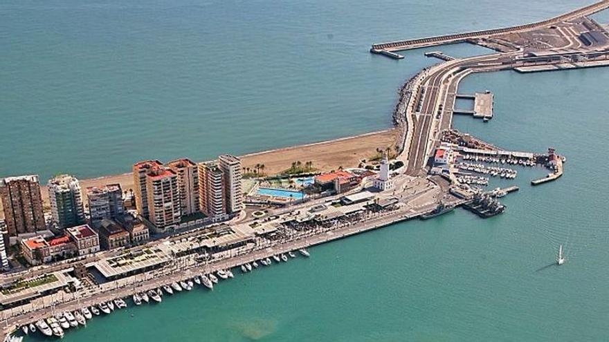 Dique de Levante del puerto de Málaga.