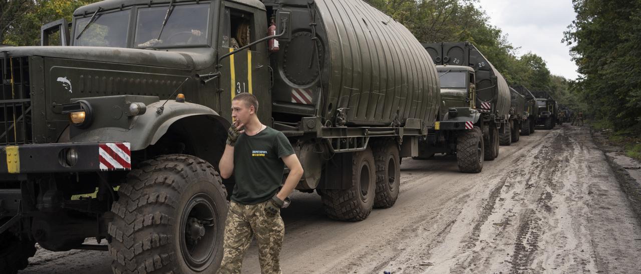 Ucrania prosigue la contraofensiva y Rusia busca más soldados en sus regiones