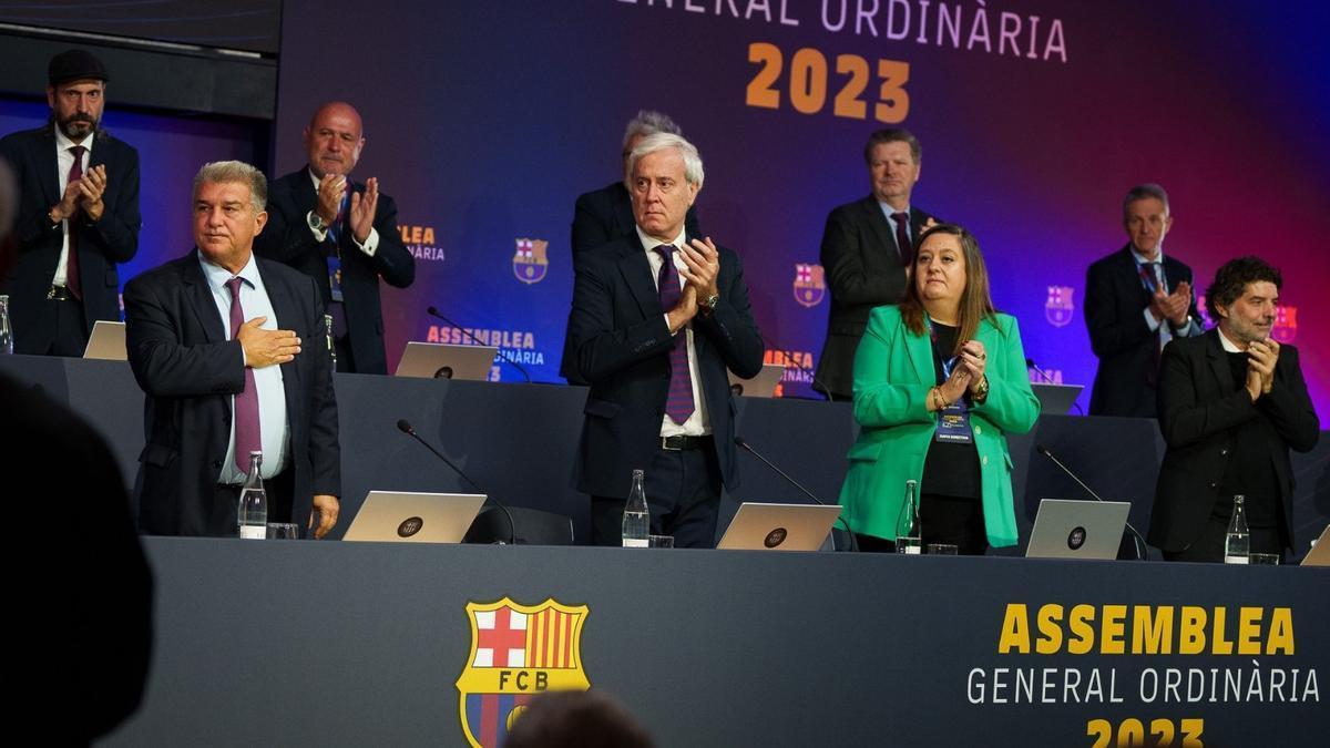 Imagen de la directiva en la Asamblea de Compromisarios del Barça del 2023.
