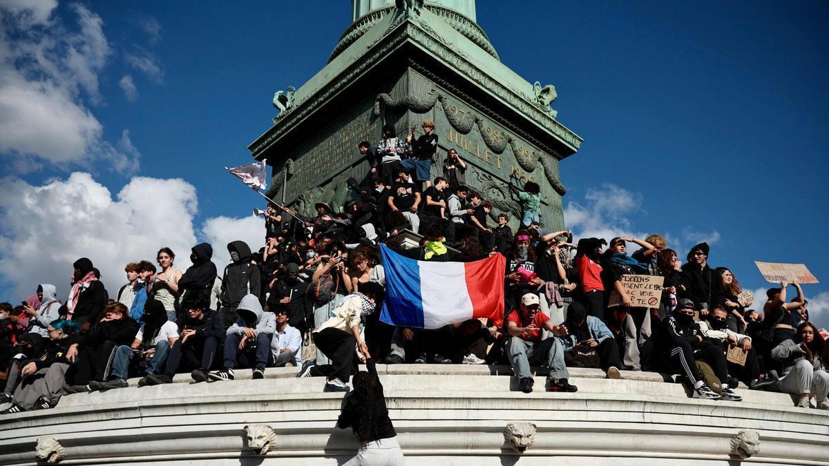 FRANCIA | "¡Vamos a tomar la Bastilla!": 10 días de protestas estudiantiles que desafían al Gobierno de Macron