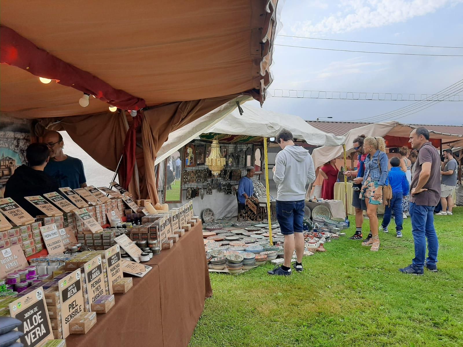 Llanera se traslada al medievo: así ha sido la primera jornada de la fiesta de los Exconxuraos