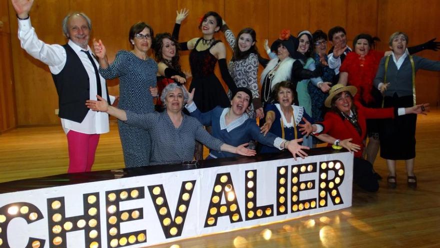 El grupo La Cuerda, en un momento del montaje musical &quot;Teatro Chevalier&quot;. // FdV