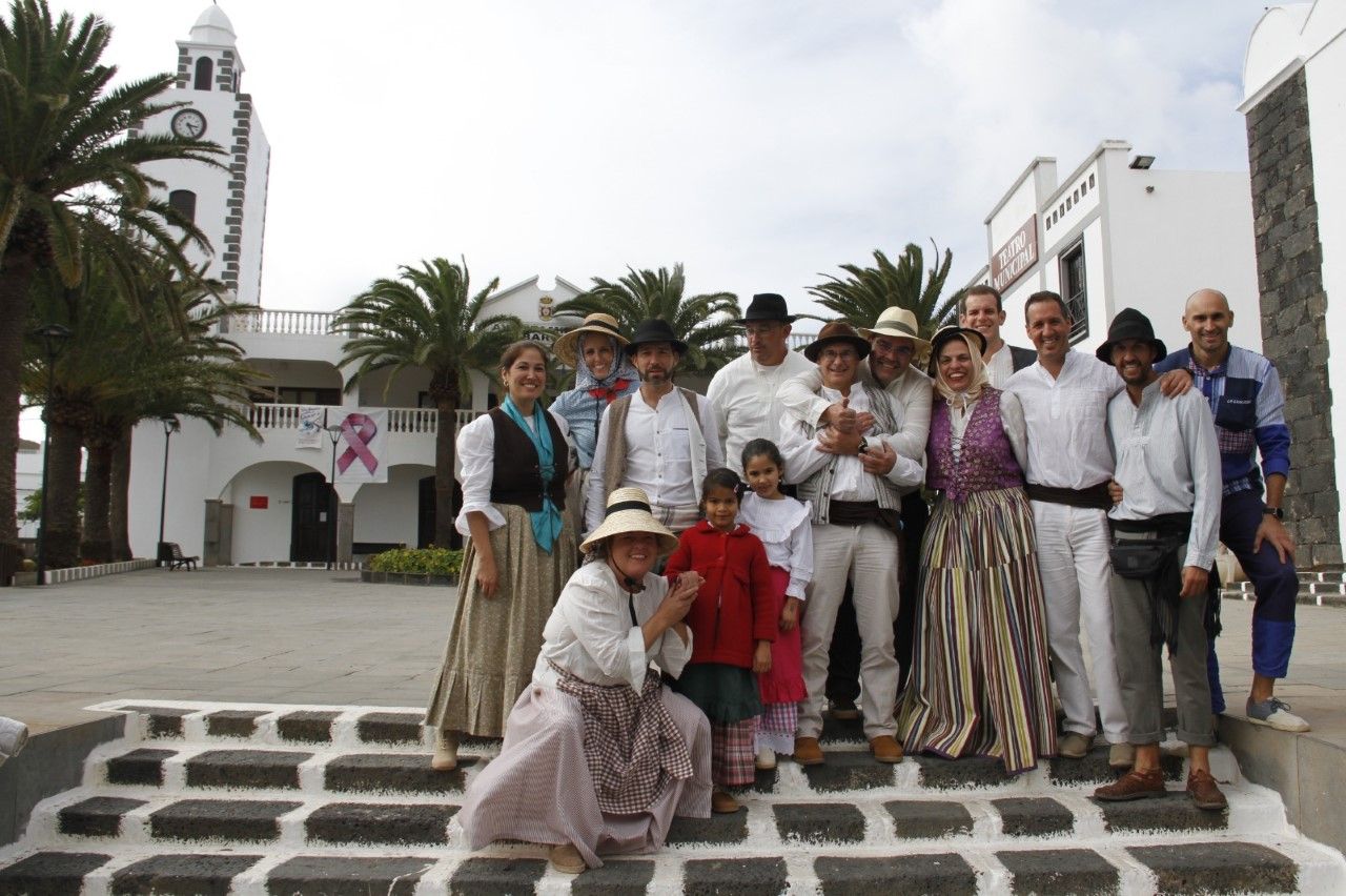 Boda canaria por sorpresa en San Bartolomé que ni los propios novios se esperaban