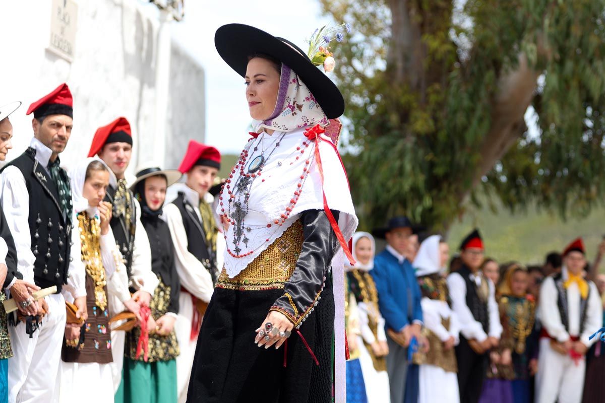 Todas las imágenes de 'Anar a maig' en Santa Eulària