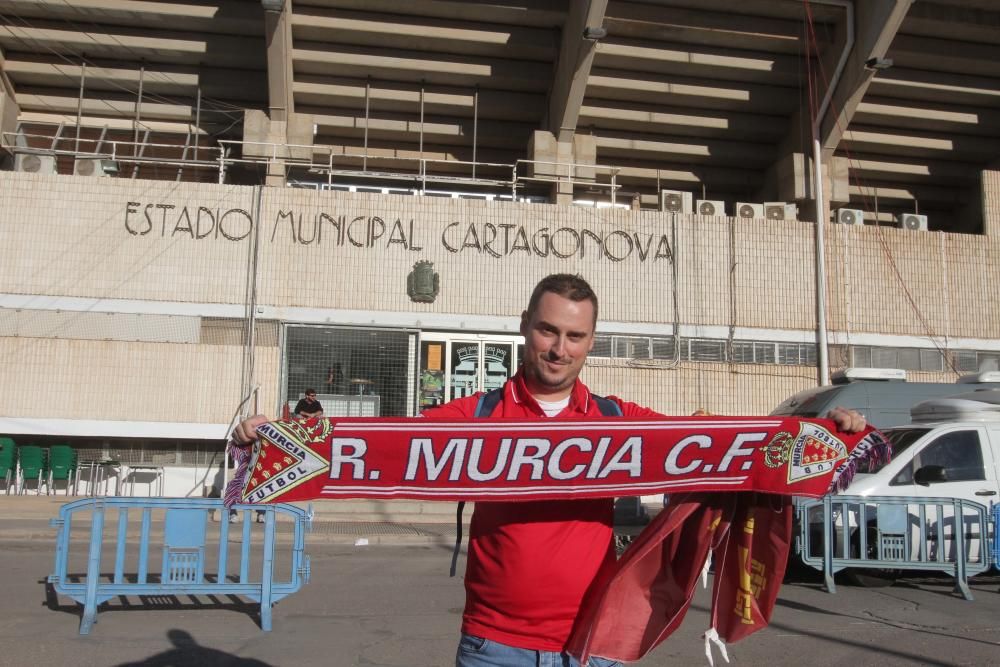 Ambiente previo del Cartagena-Real Murcia