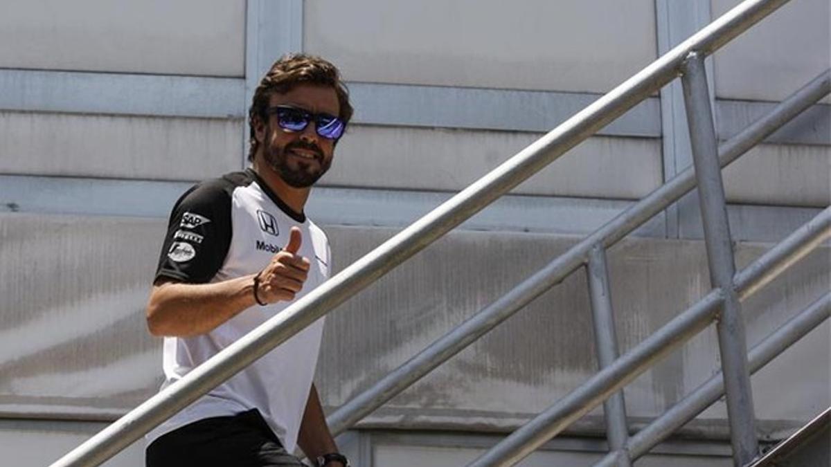 La rueda de prensa de Fernando Alonso hay que interpretarla como una impugnación de todas las versiones