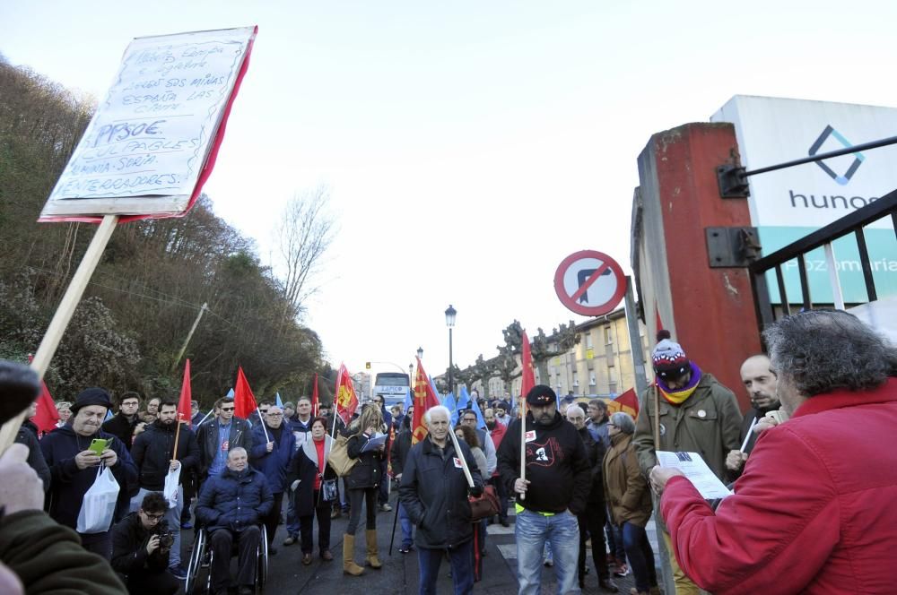 Protesta por el cierre del Pozo María Luisa