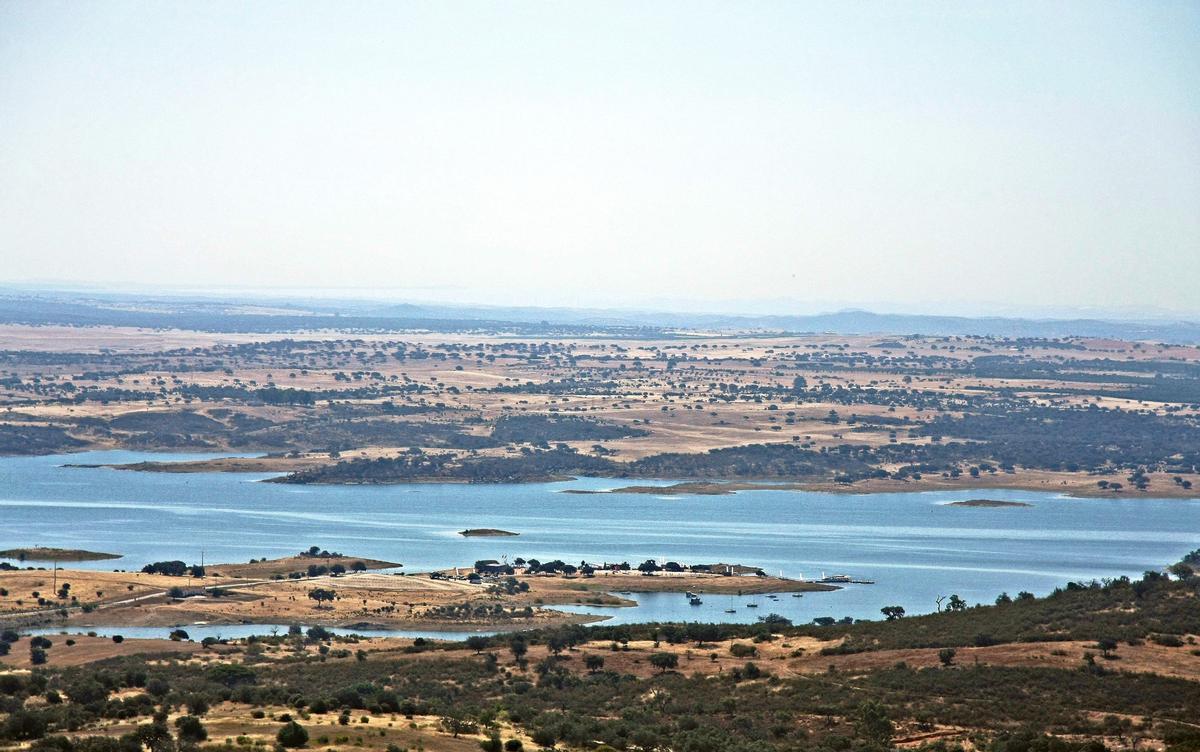 Lago de Alqueva (Extremadura) 24.700 menciones