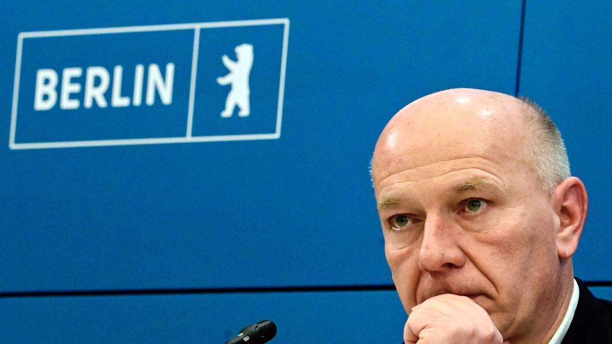 El alcalde de Berlín renuncia a la reelección por irse a jugar al tenis en pleno apagón en la ciudad