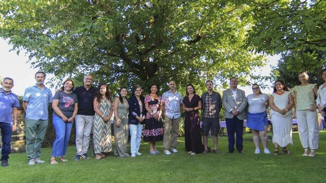 Protagonistas, alcaldes, alcaldesas y representantes de Turismo de Galicia, ayer, en Mos.