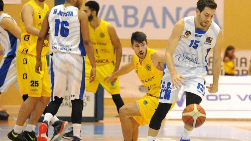 En O Pombal los catalanes cayeron por un aplastante 97-71 en la primera vuelta. // I. Abella