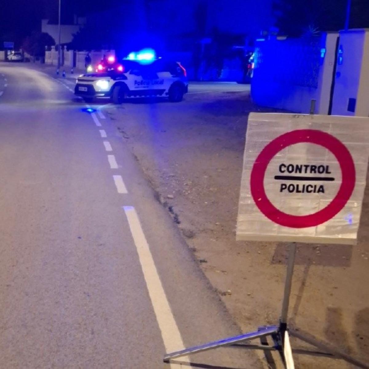 El control policial a Empuriabrava.