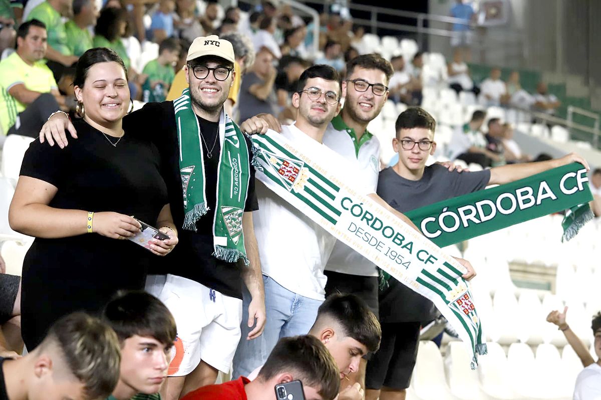 Las imágenes de la afición del Córdoba CF - Rayo Majadahonda