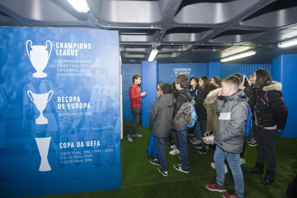 El CEIP Arteixo en Riazor con Valores Branquiazuis