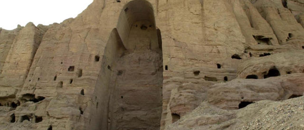 Destrucción de los budas de Bamiyán, Afganistán.