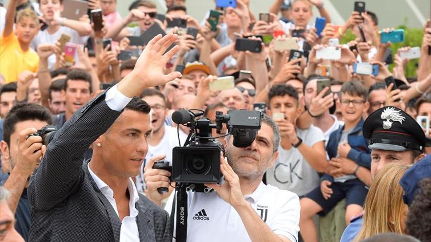 Cristiano aterriza en Turín el día que echa a andar la ‘era Lopetegui’ en Madrid