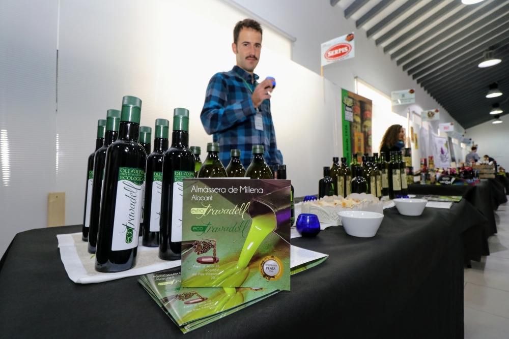 La I Feria Gatronómica de Alcoy exhibe los productos estrella de las comarcas de interior