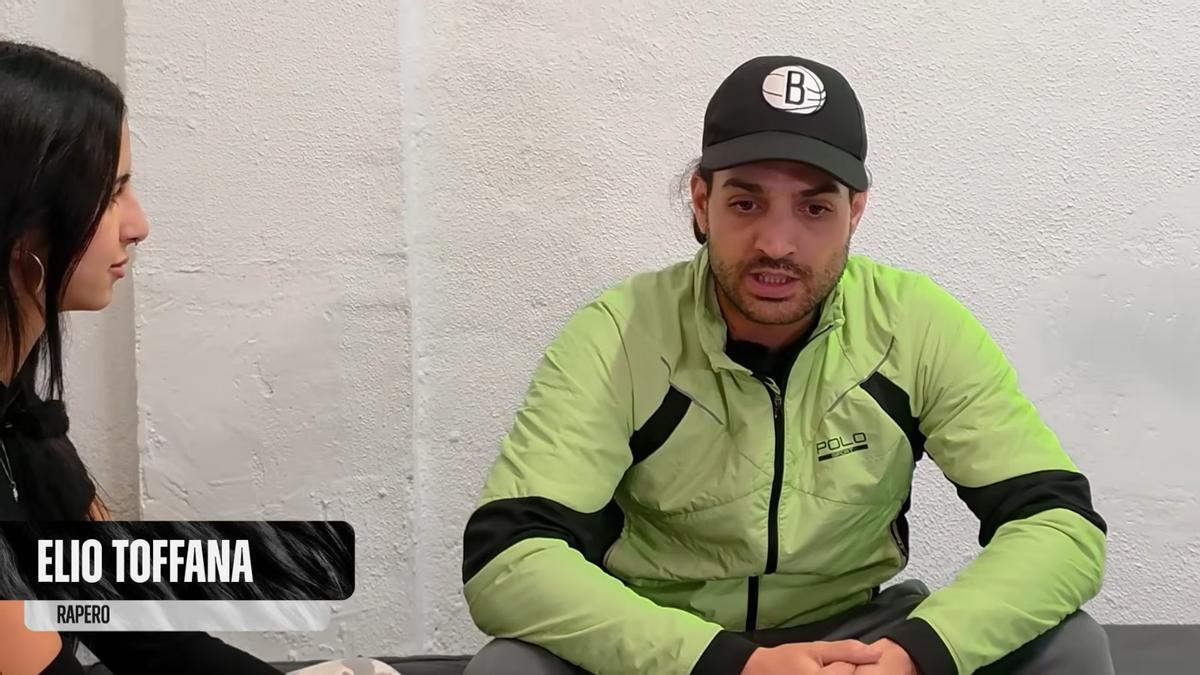 Elio Toffana, durante su participación en el reportaje documental de More Black Thais