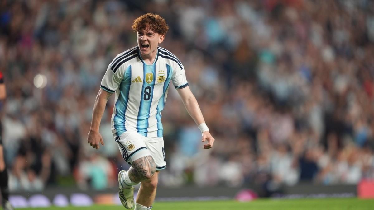Valentín Barco celebró el primer gol de Argentina ante Islandia