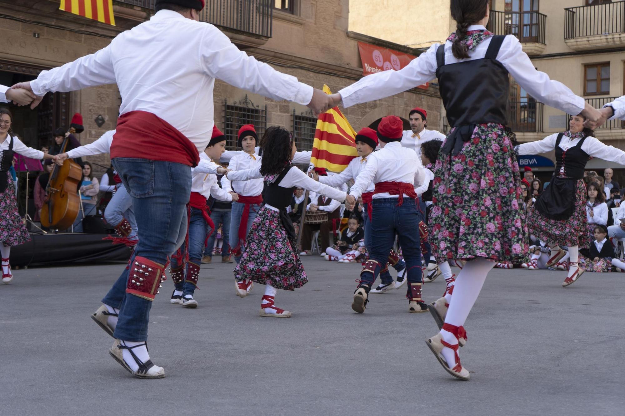 Totes les imatges de la trobada de balls de cascavells de Cardona