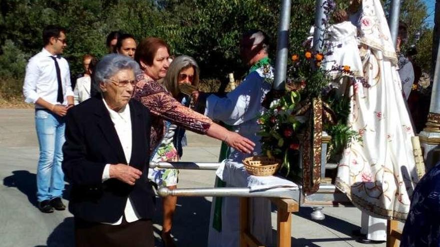 Badilla festeja la Virgen del Rosario