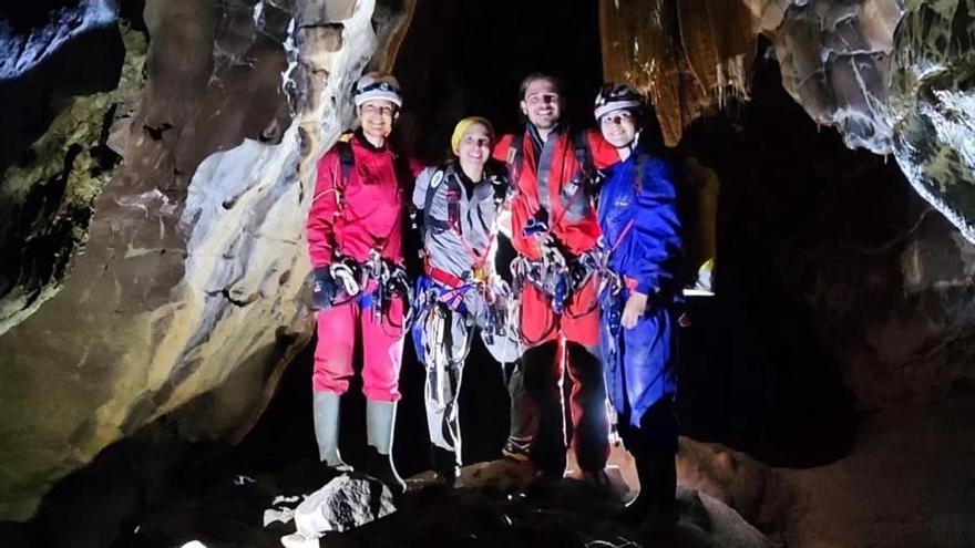 Anna, Laura, Diego y Julia, compañeros de expedición, minutos antes del accidente