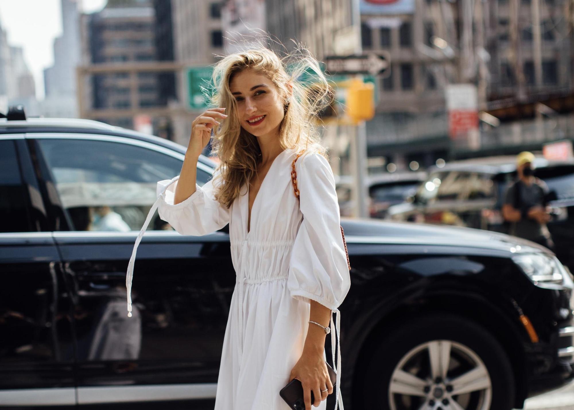 Vestidos blancos con aires ibicencos