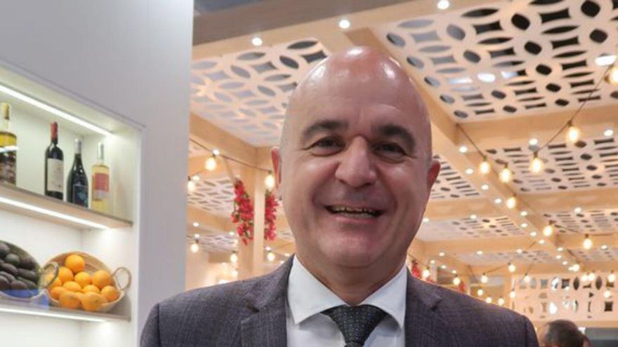 Exitazo de La Guía de Ibiza y La Guía de Formentera en Fitur