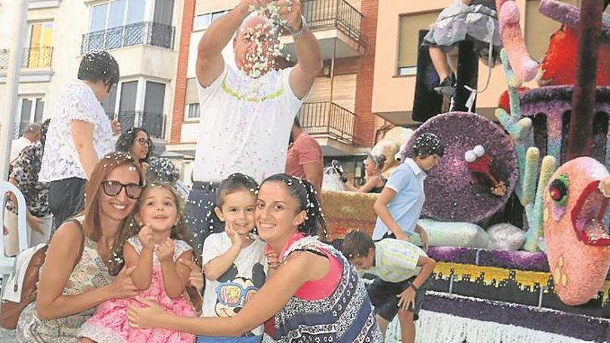 Barri València se lleva el primer premio del concurso de carrozas de la Batalla de Flors