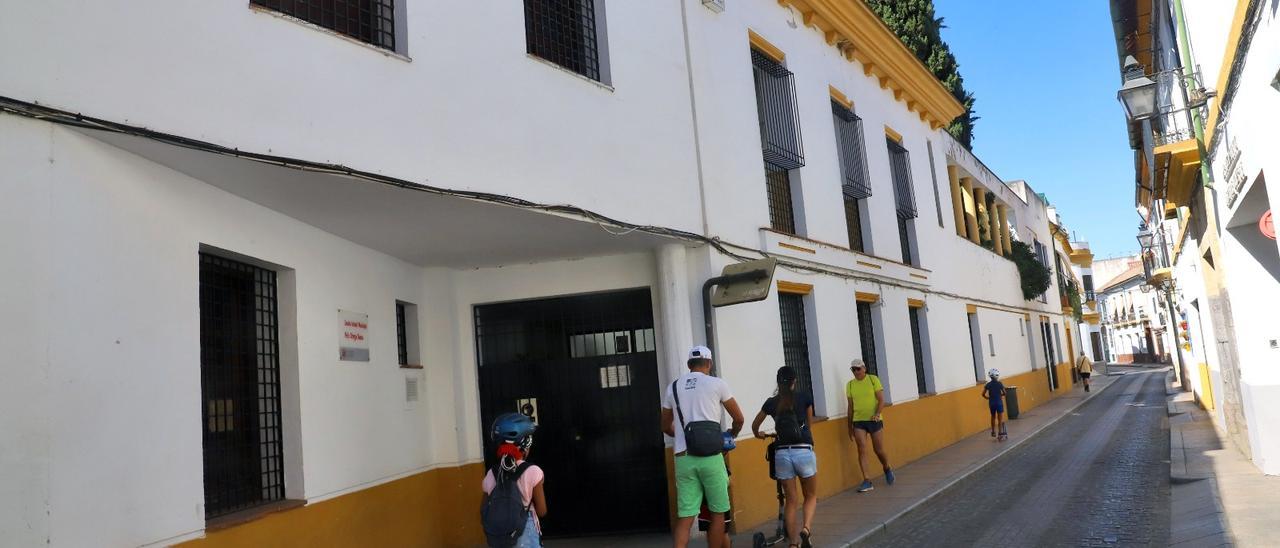 Antigua Escuela de Félix Ortega, que se convertirá en apartamentos.