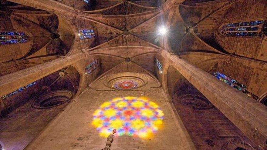 Die magische Acht erstrahlt  wieder in Palmas Kathedrale