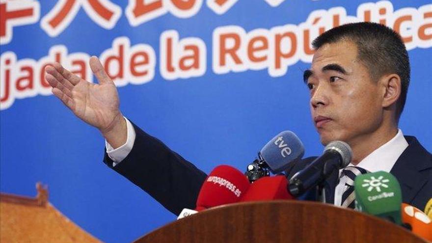 &quot;El enemigo no somos los chinos, sino el coronavirus, que no tiene pasaporte&quot;