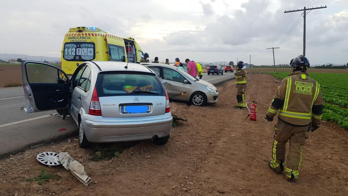 Fallece una mujer de 36 años tras una colisión entre dos coches en Torre Pacheco