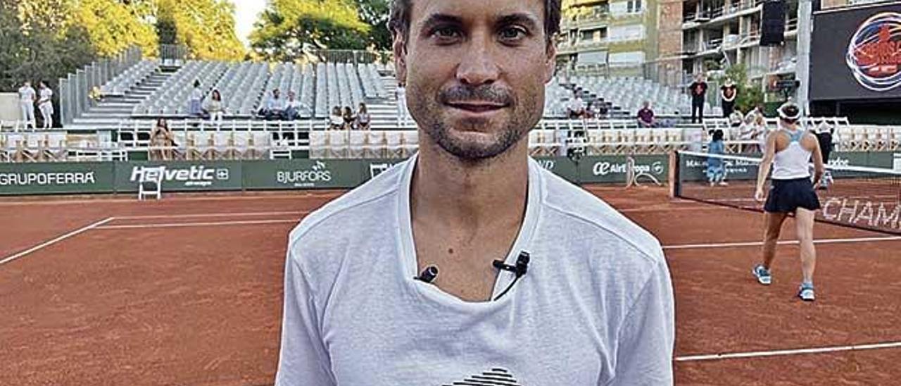 David Ferrer, triple campeÃ³n de la Copa Davis, en la pista central del Palma Sports &amp; Tennis Club.