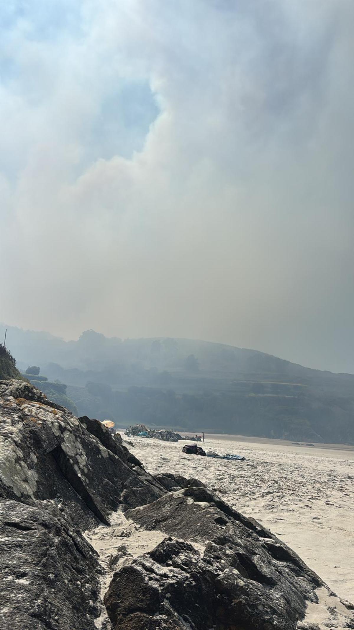 Activo un incendio forestal en Caión
