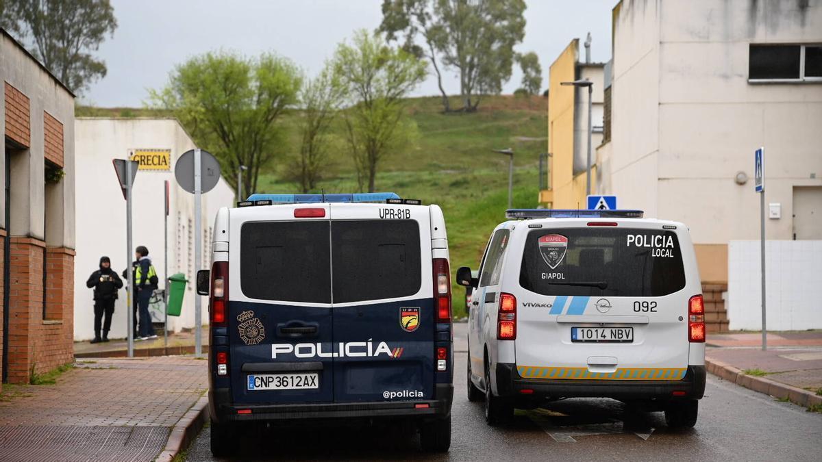 Imagen de archivo de la Policía Nacional durante un registro en la calle Grecia del Cerro de Reyes.