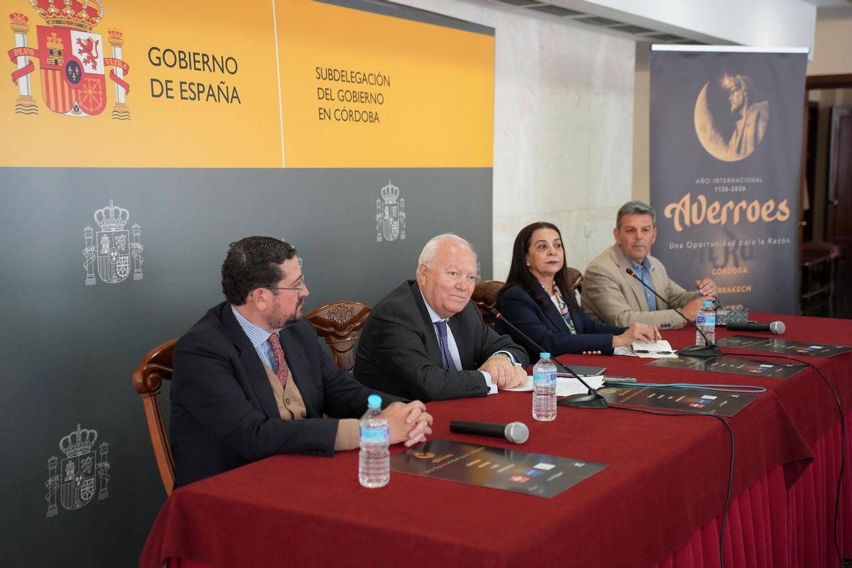 Córdoba. La subdelegada del Gobierno en Córdoba, Ana Mª López Losilla junto con Miguel Ángel Moratinos, Karima Benyaich y Miguel Moro, presentan mañana las actividades programadas para el mes de septiembre en Córdoba, organizadas por la Alianza de Civilizaciones de las Naciones Unidas con motivo del IX Centenario del nacimiento del filósofo Cordobés Averroes