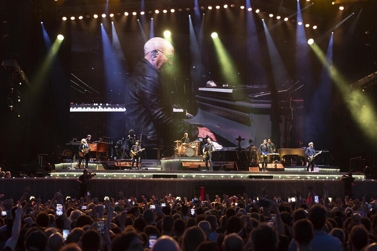 Bruce Springsteen en concierto en el Estadi Olimpic de Barcelona