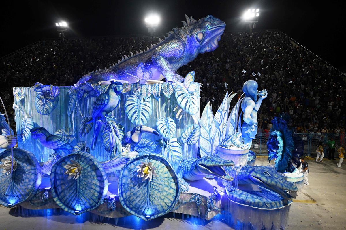 El Carnaval de Brasil festeja el fin de la era Bolsonaro