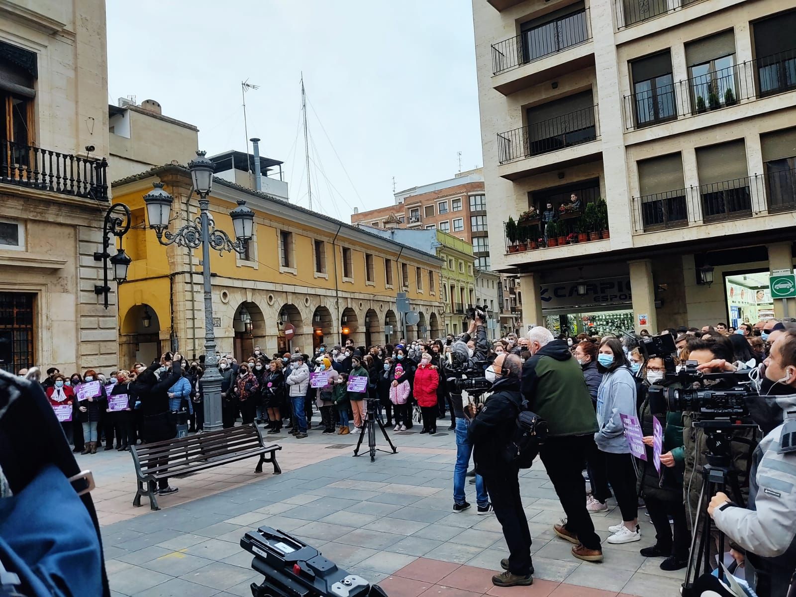 Sueca y Cullera, un clamor contra la violencia vicaria