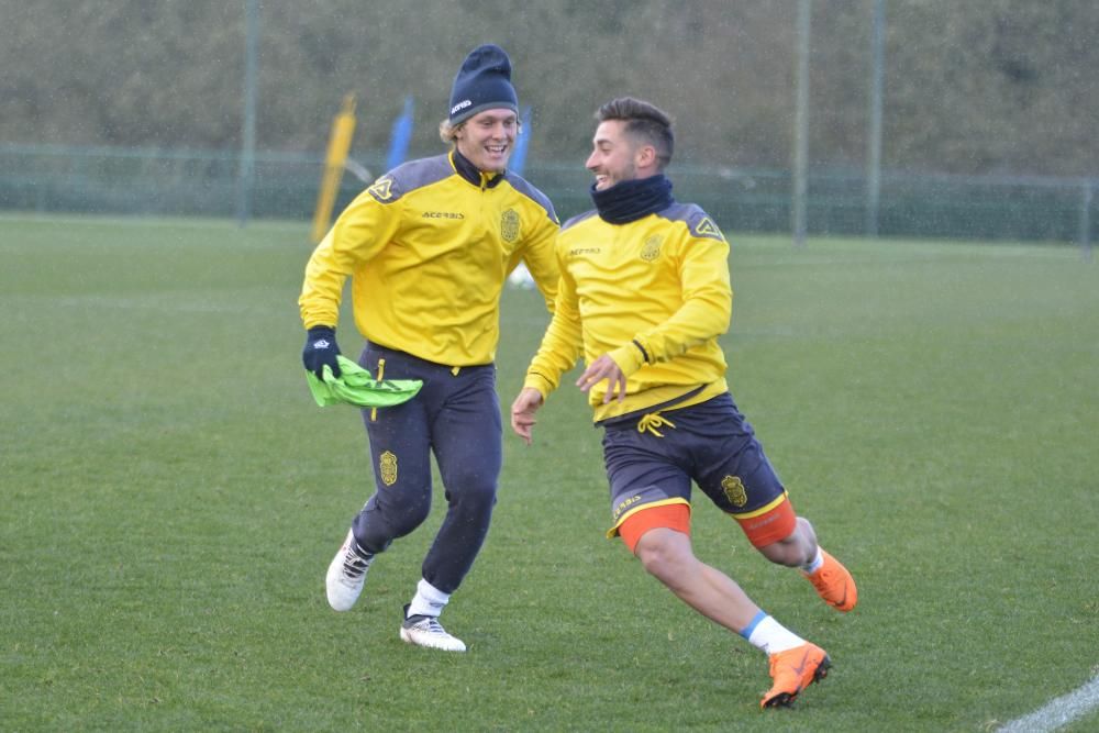 Entrenamiento de la U.D. Las Palmas en Abegondo