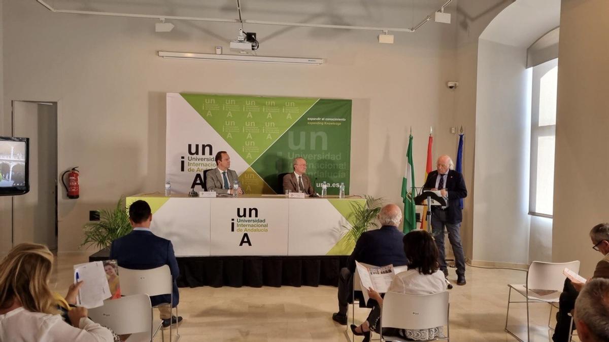 José Ignacio García, rector de la UNIA, y Francisco de la Torre, alcalde de Málaga, presidieron el acto de presentación de los Cursos de Verano 2022 en la Sede Tecnológica