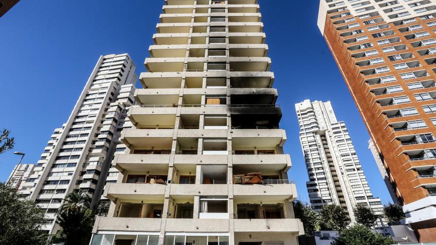 Dos detenidos en Benidorm por un incendio con un muerto y un herido en un edificio abandonado