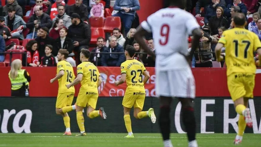 ¡Lemar abrió la lata en el Sánchez Pizjuán con un potente latigazo al límite del área!