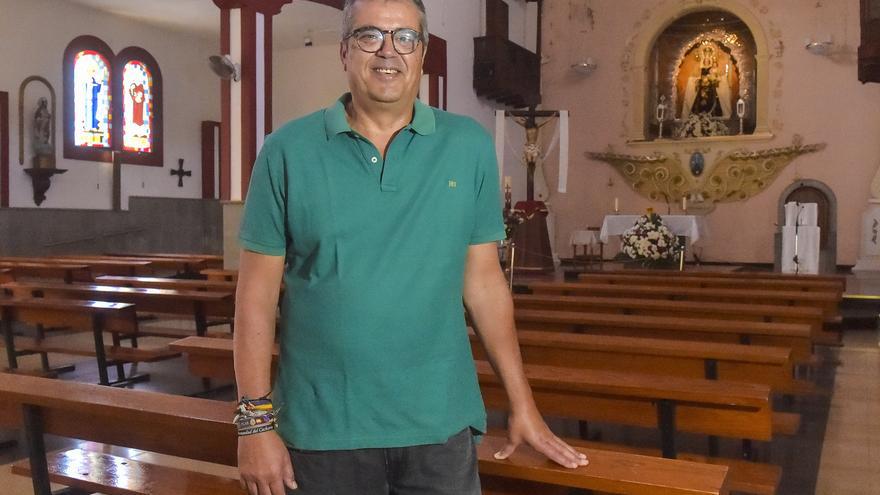 José Falcón: «La primera vez que cargué con la Virgen del Carmen con 17 años estaba llorando»