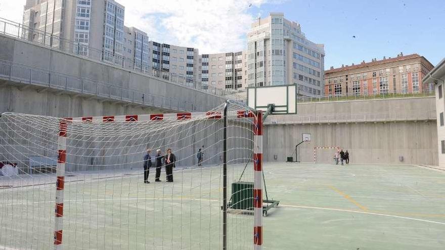 Patio del Centro de Inserción Social Carmela Arias y Díaz Rábago, en el entorno de la Torre de Hércules.