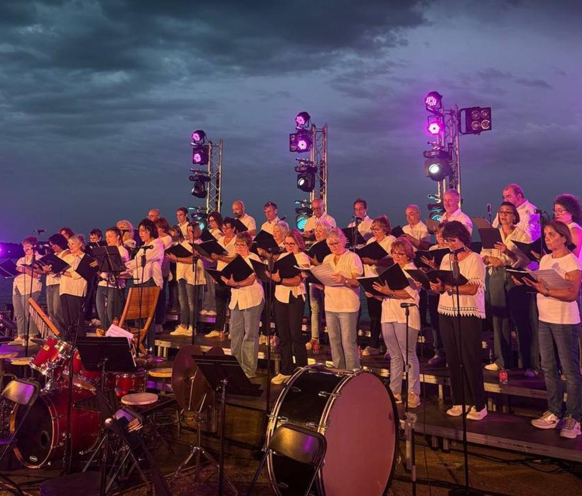 2 | 1. LA FIESTA ACUÁTICA AYUDÓ A LLEVAR EL CALOR DE ESOS DÍAS. 
2 .LA CORAL POLIFÓNICA DE EJEA CELEBRÓ SU 75 ANIVERSARIO CON UN CONCIERTO ESPECIAL . 
3. GANADORES DEL CONCURSO DE RANCHOS. 
4. ENTREGA DE LOS LIBROS ‘UN PASEO POR EJEA’. 
5. EXHIBICIÓN DE BAILES EN LÍNEA.  
6. LA RONDA JOTERA RECORRIÓ LAS CALLES.
7 . PROCESIÓN DEL DÍA DE SAN JUAN. 
8. LAS VAQUILLAS COMENZARON CON UN HOMENAJE A  ALBERTO ÁLVAREZ. 
9. CONCIERTO SOLIDARIO ‘ELLAS’. 
10. COMIDA DEL SANJUANCHUMEI.