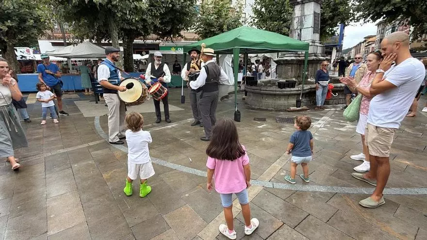 Música en el Certamen de la huerta de Posada de Llanes